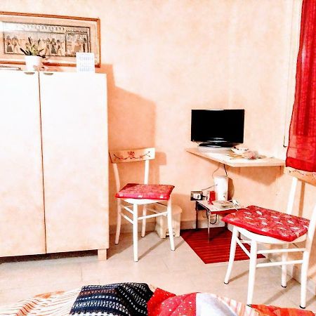 B&B Peschi In Fiore Valeggio sul Mincio Luaran gambar