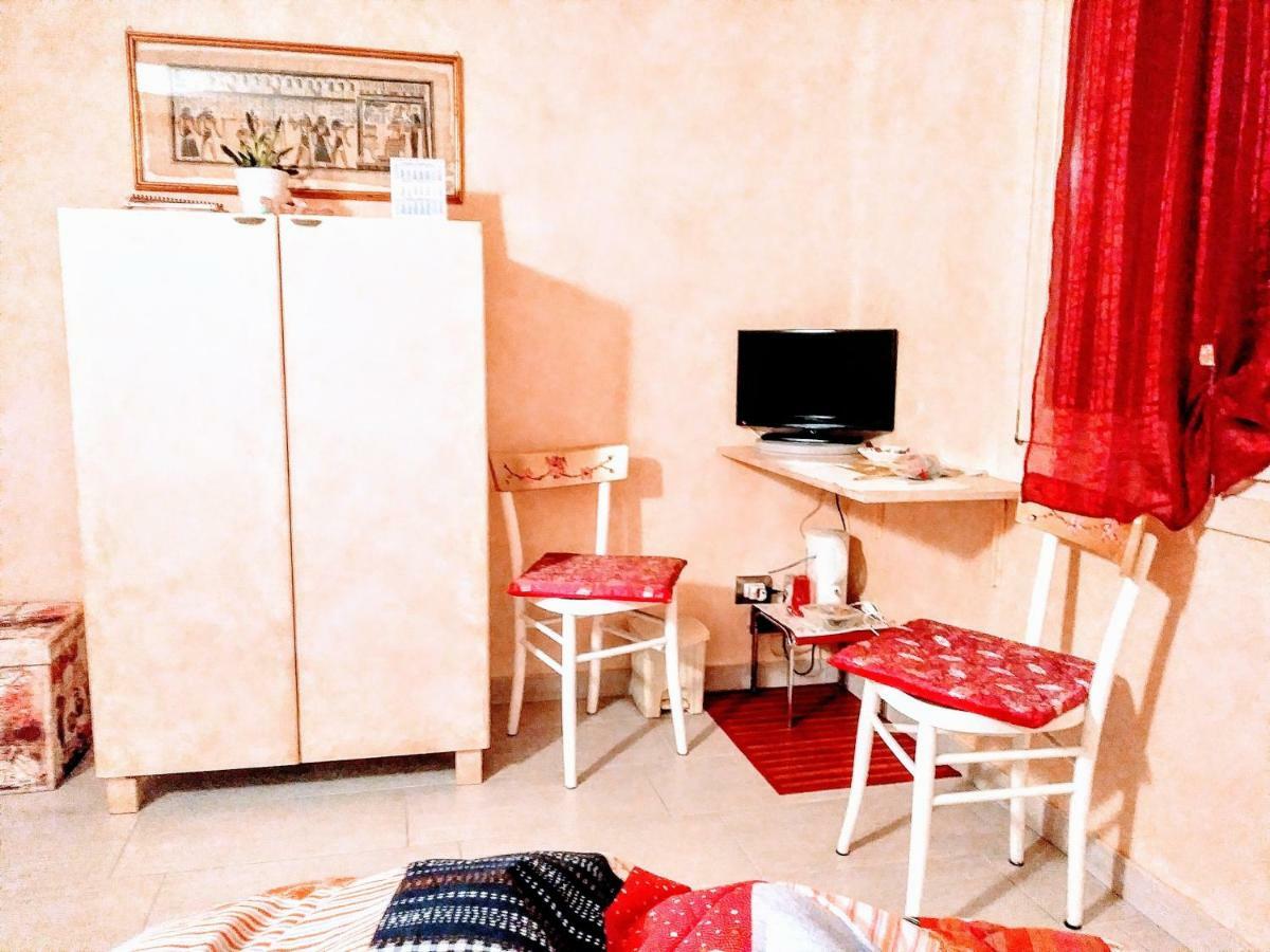 B&B Peschi In Fiore Valeggio sul Mincio Luaran gambar